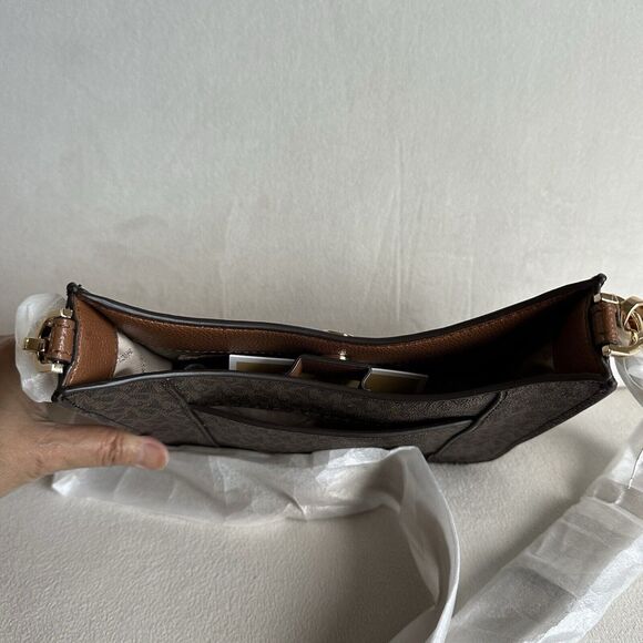 Michael Kors Briley Small Brown Messenger Crossbody Shoulder Handbag Bag MK - Picture 5 of 7